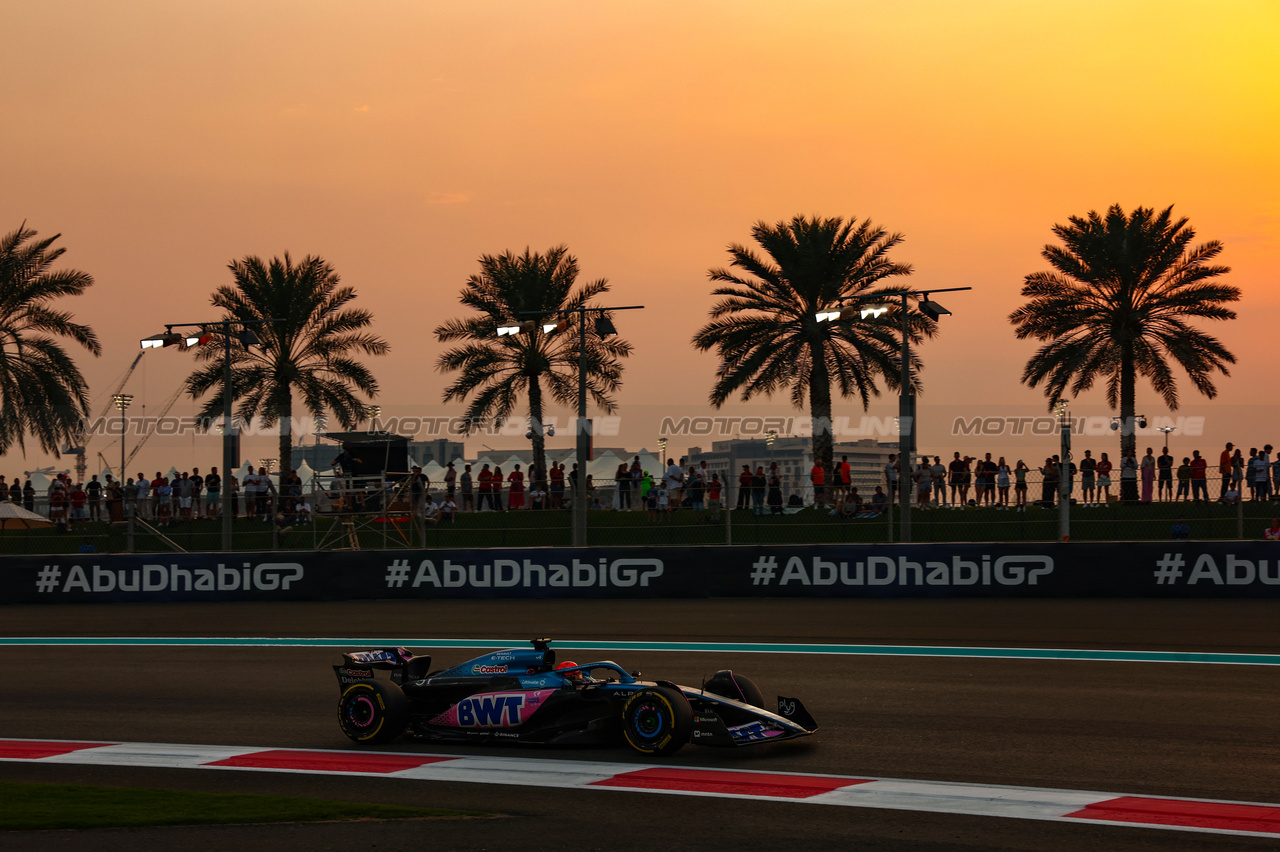 GP ABU DHABI, Esteban Ocon (FRA), Alpine F1 Team 
24.11.2023. Formula 1 World Championship, Rd 23, Abu Dhabi Grand Prix, Yas Marina Circuit, Abu Dhabi, Practice Day.
- www.xpbimages.com, EMail: requests@xpbimages.com © Copyright: Charniaux / XPB Images