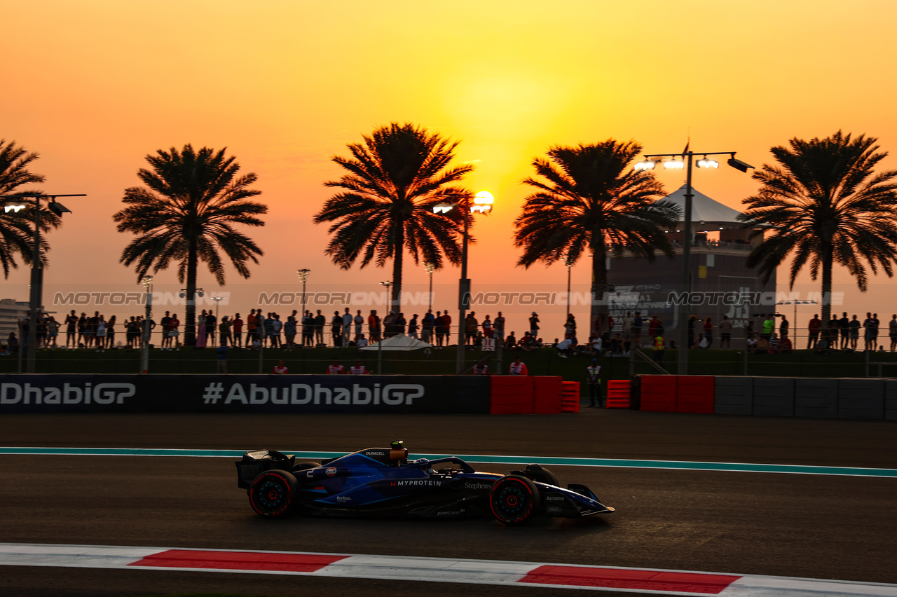 GP ABU DHABI, Logan Sargeant (USA), Williams F1 Team  
24.11.2023. Formula 1 World Championship, Rd 23, Abu Dhabi Grand Prix, Yas Marina Circuit, Abu Dhabi, Practice Day.
- www.xpbimages.com, EMail: requests@xpbimages.com © Copyright: Charniaux / XPB Images