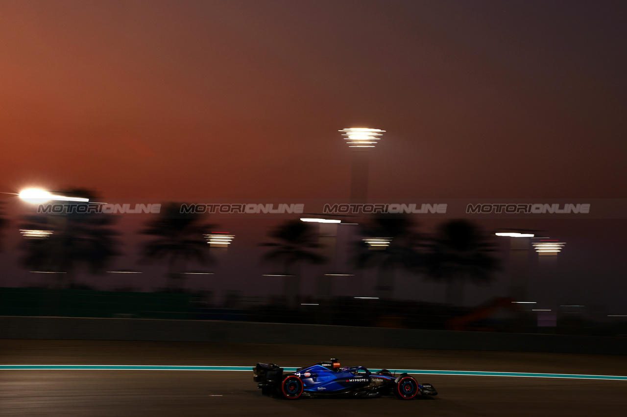 GP ABU DHABI, Alex Albon (THA), Williams F1 Team 
24.11.2023. Formula 1 World Championship, Rd 23, Abu Dhabi Grand Prix, Yas Marina Circuit, Abu Dhabi, Practice Day.
- www.xpbimages.com, EMail: requests@xpbimages.com © Copyright: Charniaux / XPB Images