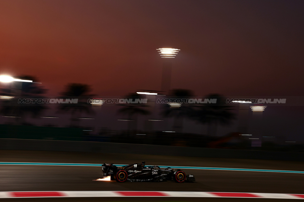 GP ABU DHABI, Valtteri Bottas (FIN), Alfa Romeo Racing 
24.11.2023. Formula 1 World Championship, Rd 23, Abu Dhabi Grand Prix, Yas Marina Circuit, Abu Dhabi, Practice Day.
- www.xpbimages.com, EMail: requests@xpbimages.com © Copyright: Charniaux / XPB Images