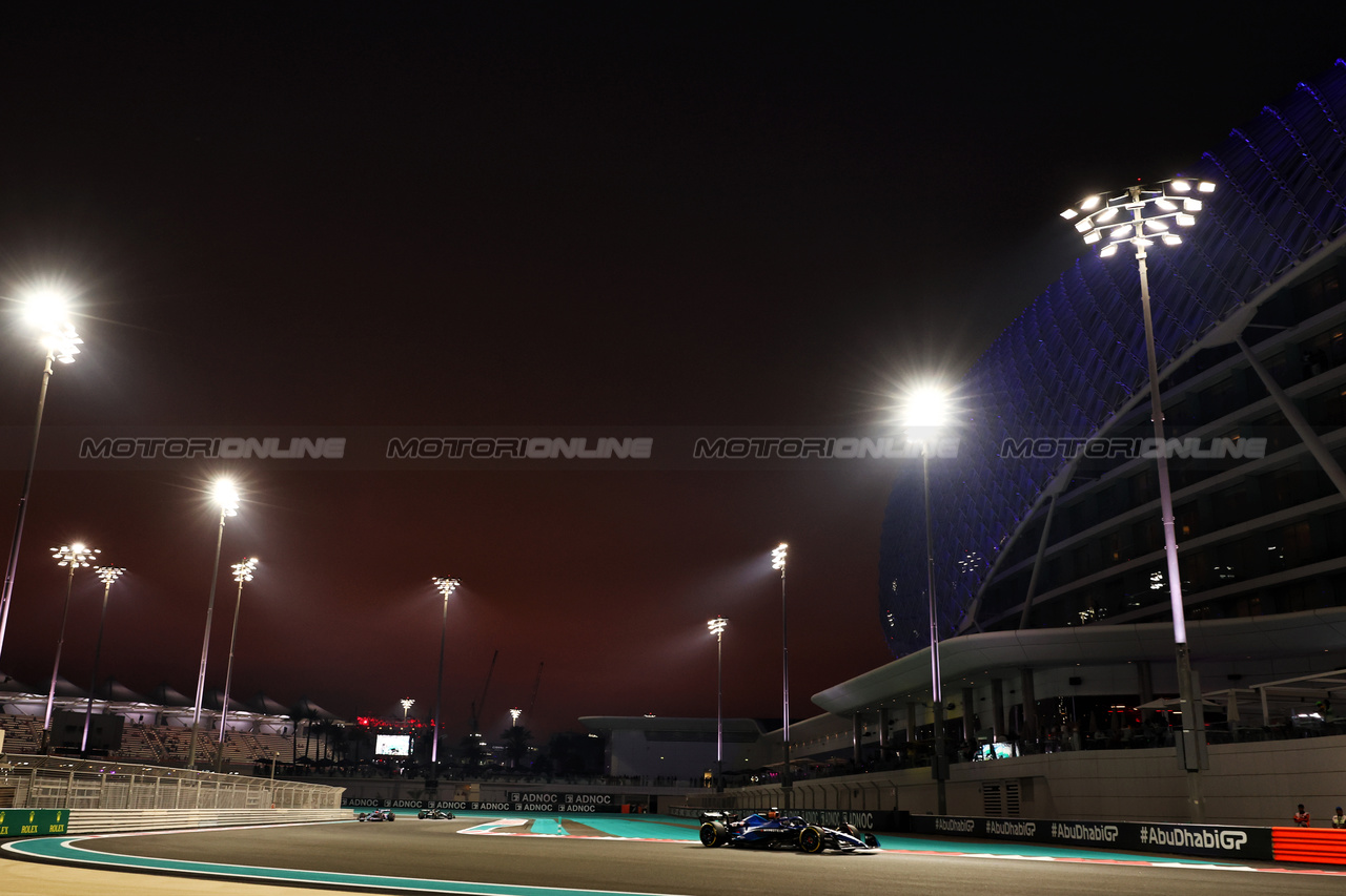 GP ABU DHABI, Alexander Albon (THA) Williams Racing FW45.

24.11.2023. Formula 1 World Championship, Rd 23, Abu Dhabi Grand Prix, Yas Marina Circuit, Abu Dhabi, Practice Day.

- www.xpbimages.com, EMail: requests@xpbimages.com © Copyright: Moy / XPB Images