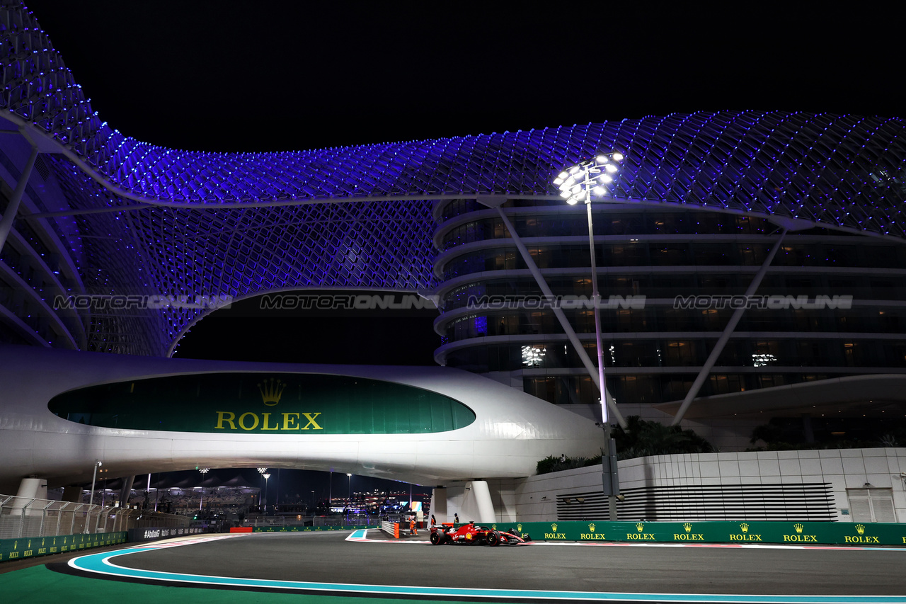 GP ABU DHABI, Charles Leclerc (MON) Ferrari SF-23.

24.11.2023. Formula 1 World Championship, Rd 23, Abu Dhabi Grand Prix, Yas Marina Circuit, Abu Dhabi, Practice Day.

- www.xpbimages.com, EMail: requests@xpbimages.com © Copyright: Moy / XPB Images