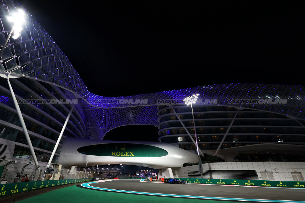 GP ABU DHABI, Logan Sargeant (USA) Williams Racing FW45.

24.11.2023. Formula 1 World Championship, Rd 23, Abu Dhabi Grand Prix, Yas Marina Circuit, Abu Dhabi, Practice Day.

- www.xpbimages.com, EMail: requests@xpbimages.com © Copyright: Moy / XPB Images