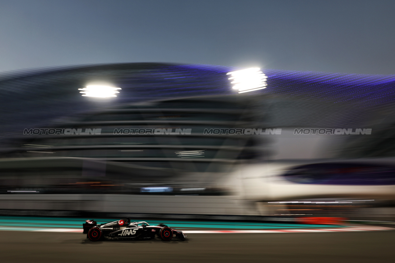 GP ABU DHABI, Kevin Magnussen (DEN) Haas VF-23.

24.11.2023. Formula 1 World Championship, Rd 23, Abu Dhabi Grand Prix, Yas Marina Circuit, Abu Dhabi, Practice Day.

- www.xpbimages.com, EMail: requests@xpbimages.com © Copyright: Moy / XPB Images