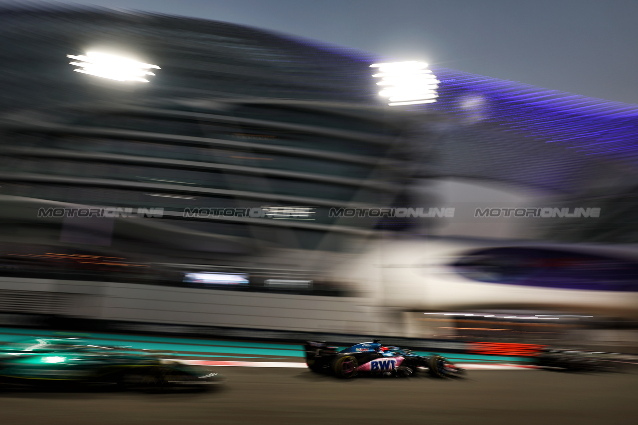 GP ABU DHABI, Esteban Ocon (FRA) Alpine F1 Team A523.

24.11.2023. Formula 1 World Championship, Rd 23, Abu Dhabi Grand Prix, Yas Marina Circuit, Abu Dhabi, Practice Day.

- www.xpbimages.com, EMail: requests@xpbimages.com © Copyright: Moy / XPB Images