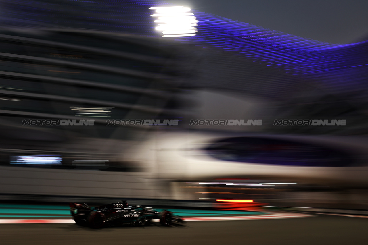 GP ABU DHABI, George Russell (GBR) Mercedes AMG F1 W14.

24.11.2023. Formula 1 World Championship, Rd 23, Abu Dhabi Grand Prix, Yas Marina Circuit, Abu Dhabi, Practice Day.

- www.xpbimages.com, EMail: requests@xpbimages.com © Copyright: Moy / XPB Images