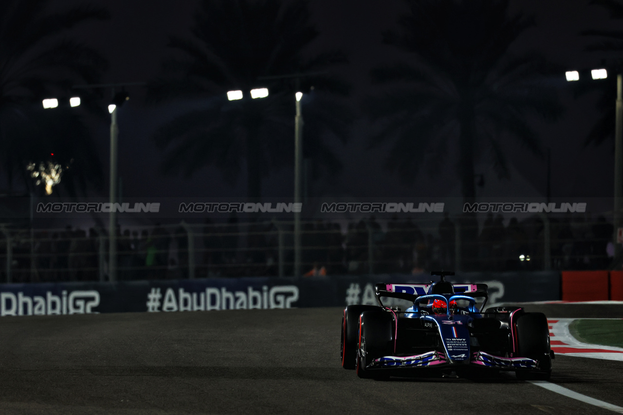 GP ABU DHABI, Esteban Ocon (FRA) Alpine F1 Team A523.

24.11.2023. Formula 1 World Championship, Rd 23, Abu Dhabi Grand Prix, Yas Marina Circuit, Abu Dhabi, Practice Day.

 - www.xpbimages.com, EMail: requests@xpbimages.com © Copyright: Coates / XPB Images