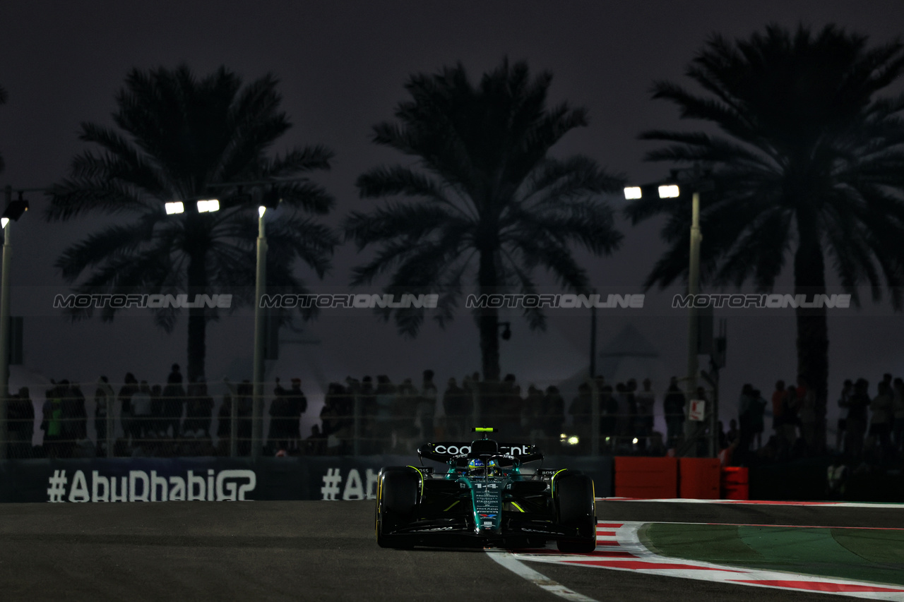 GP ABU DHABI, Fernando Alonso (ESP) Aston Martin F1 Team AMR23.

24.11.2023. Formula 1 World Championship, Rd 23, Abu Dhabi Grand Prix, Yas Marina Circuit, Abu Dhabi, Practice Day.

 - www.xpbimages.com, EMail: requests@xpbimages.com © Copyright: Coates / XPB Images