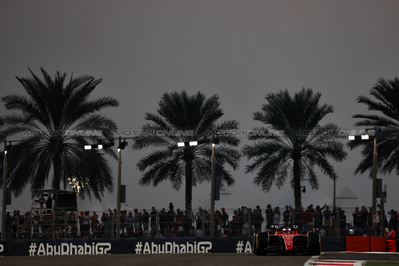 GP ABU DHABI, Charles Leclerc (MON) Ferrari SF-23.

24.11.2023. Formula 1 World Championship, Rd 23, Abu Dhabi Grand Prix, Yas Marina Circuit, Abu Dhabi, Practice Day.

 - www.xpbimages.com, EMail: requests@xpbimages.com © Copyright: Coates / XPB Images