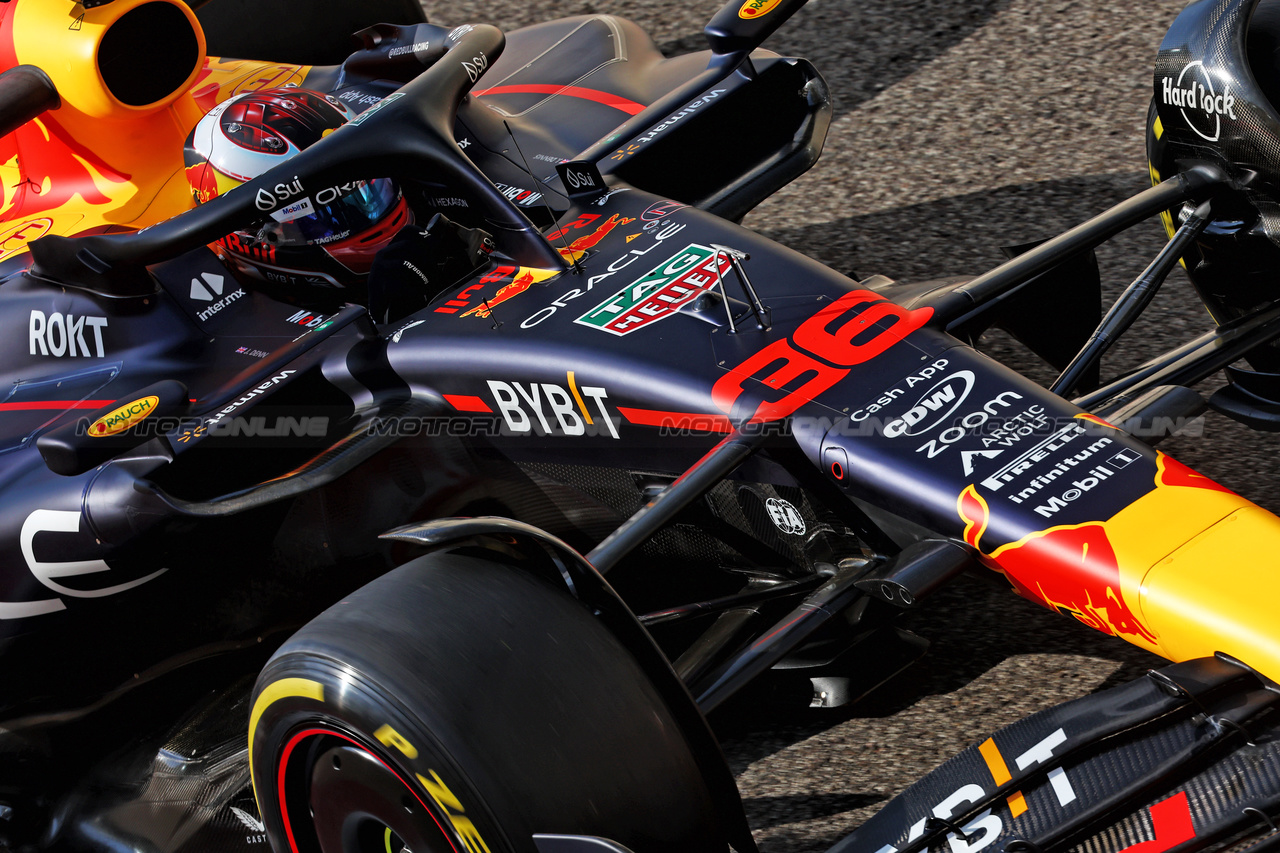 GP ABU DHABI, Jake Dennis (GBR) Red Bull Racing RB19 Test Driver.

24.11.2023. Formula 1 World Championship, Rd 23, Abu Dhabi Grand Prix, Yas Marina Circuit, Abu Dhabi, Practice Day.

- www.xpbimages.com, EMail: requests@xpbimages.com © Copyright: Batchelor / XPB Images