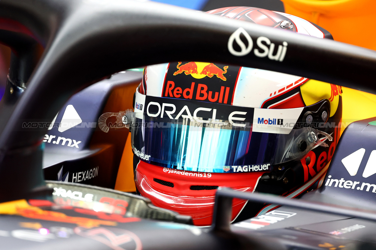GP ABU DHABI, Jake Dennis (GBR) Red Bull Racing RB19 Test Driver.

24.11.2023. Formula 1 World Championship, Rd 23, Abu Dhabi Grand Prix, Yas Marina Circuit, Abu Dhabi, Practice Day.

- www.xpbimages.com, EMail: requests@xpbimages.com © Copyright: Batchelor / XPB Images