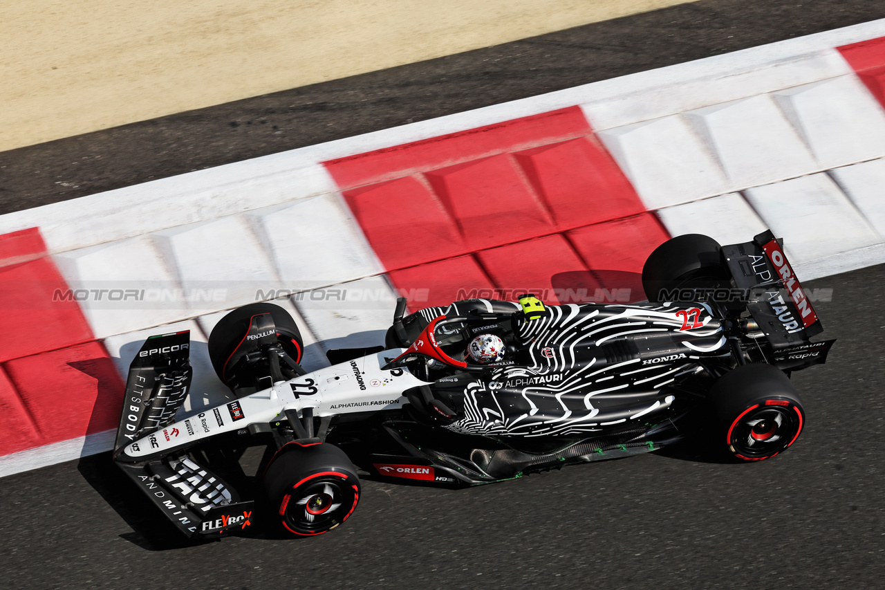 GP ABU DHABI, Yuki Tsunoda (JPN) AlphaTauri AT04.

24.11.2023. Formula 1 World Championship, Rd 23, Abu Dhabi Grand Prix, Yas Marina Circuit, Abu Dhabi, Practice Day.

- www.xpbimages.com, EMail: requests@xpbimages.com © Copyright: Moy / XPB Images