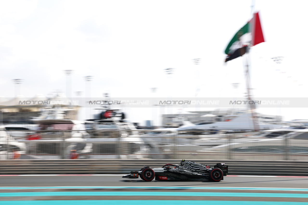 GP ABU DHABI, Yuki Tsunoda (JPN) AlphaTauri AT04.

24.11.2023. Formula 1 World Championship, Rd 23, Abu Dhabi Grand Prix, Yas Marina Circuit, Abu Dhabi, Practice Day.

- www.xpbimages.com, EMail: requests@xpbimages.com © Copyright: Charniaux / XPB Images