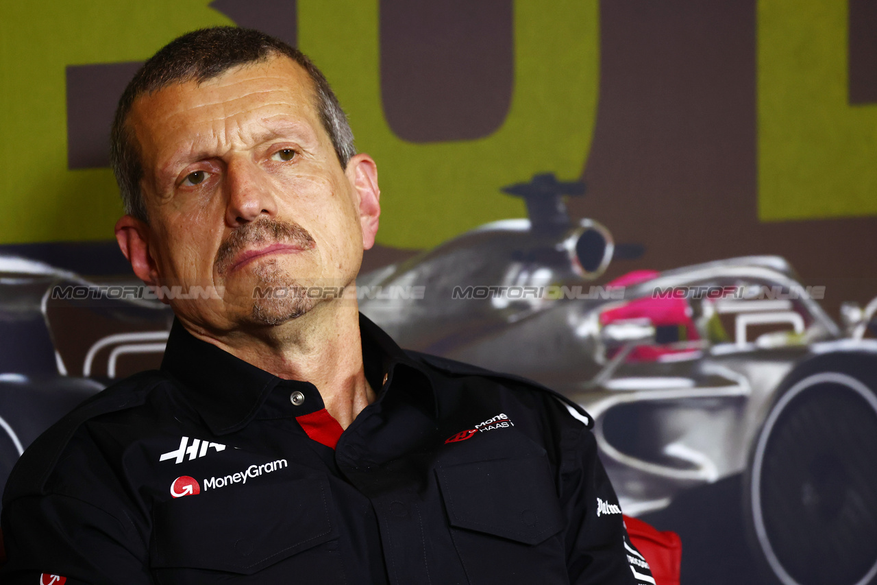 GP ABU DHABI, Guenther Steiner (ITA) Haas F1 Team Prinicipal in the FIA Press Conference.

24.11.2023. Formula 1 World Championship, Rd 23, Abu Dhabi Grand Prix, Yas Marina Circuit, Abu Dhabi, Practice Day.

- www.xpbimages.com, EMail: requests@xpbimages.com © Copyright: Batchelor / XPB Images