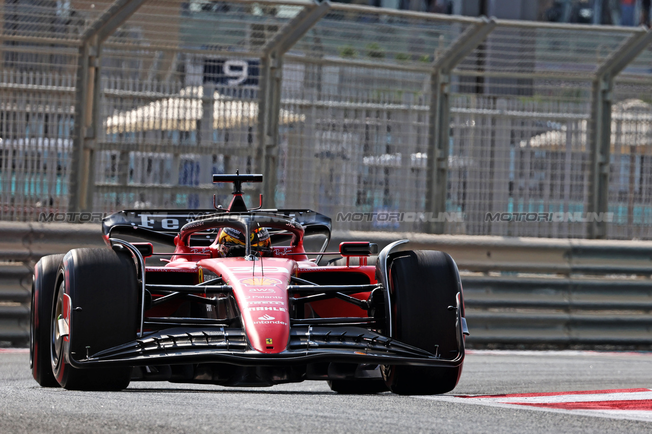 GP ABU DHABI, Robert Shwartzman (RUS) / (ISR) Ferrari SF-23 Reserve Driver.

24.11.2023. Formula 1 World Championship, Rd 23, Abu Dhabi Grand Prix, Yas Marina Circuit, Abu Dhabi, Practice Day.

 - www.xpbimages.com, EMail: requests@xpbimages.com © Copyright: Coates / XPB Images
