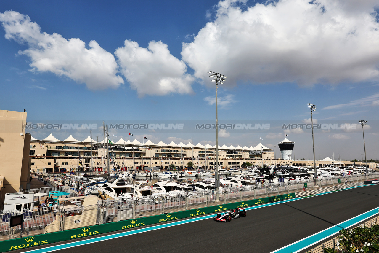 GP ABU DHABI, Kevin Magnussen (DEN) Haas VF-23.

24.11.2023. Formula 1 World Championship, Rd 23, Abu Dhabi Grand Prix, Yas Marina Circuit, Abu Dhabi, Practice Day.

- www.xpbimages.com, EMail: requests@xpbimages.com © Copyright: Moy / XPB Images