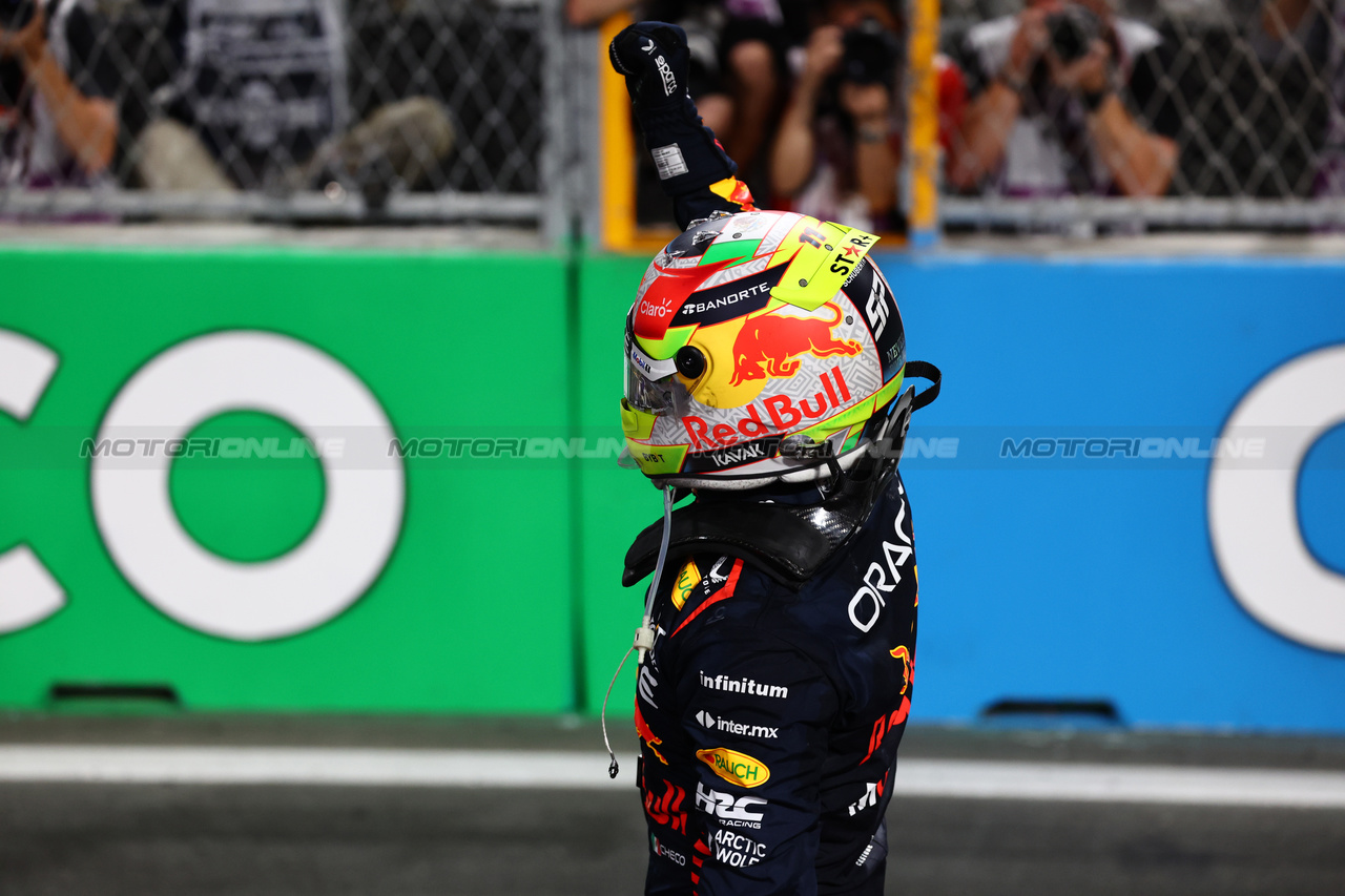 GP ARABIA SAUDITA, 1st place for Sergio Perez (MEX) Red Bull Racing.
19.03.2023. Formula 1 World Championship, Rd 2, Saudi Arabian Grand Prix, Jeddah, Saudi Arabia, Gara Day.
- www.xpbimages.com, EMail: requests@xpbimages.com © Copyright: Batchelor / XPB Images