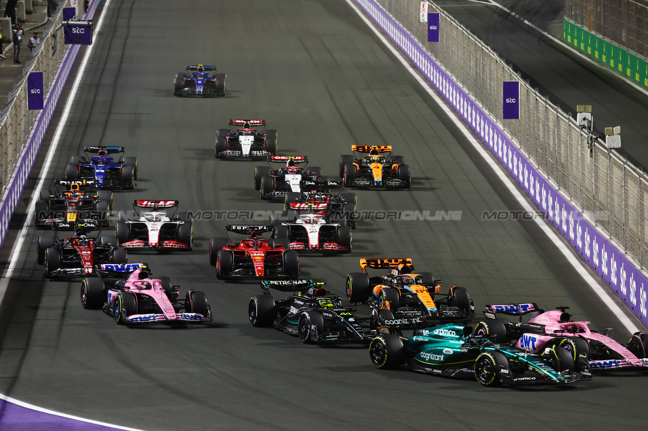 GP ARABIA SAUDITA, Lance Stroll (CDN) Aston Martin F1 Team AMR23 at the partenza of the race.

19.03.2023. Formula 1 World Championship, Rd 2, Saudi Arabian Grand Prix, Jeddah, Saudi Arabia, Gara Day.

 - www.xpbimages.com, EMail: requests@xpbimages.com © Copyright: Coates / XPB Images