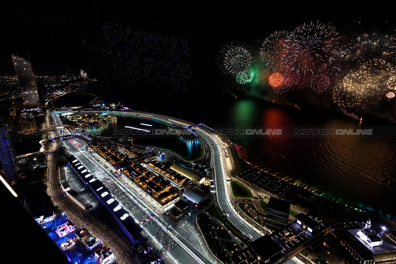 GP ARABIA SAUDITA, Circuit Atmosfera - fireworks at the end of the race.

19.03.2023. Formula 1 World Championship, Rd 2, Saudi Arabian Grand Prix, Jeddah, Saudi Arabia, Gara Day.

- www.xpbimages.com, EMail: requests@xpbimages.com © Copyright: Moy / XPB Images