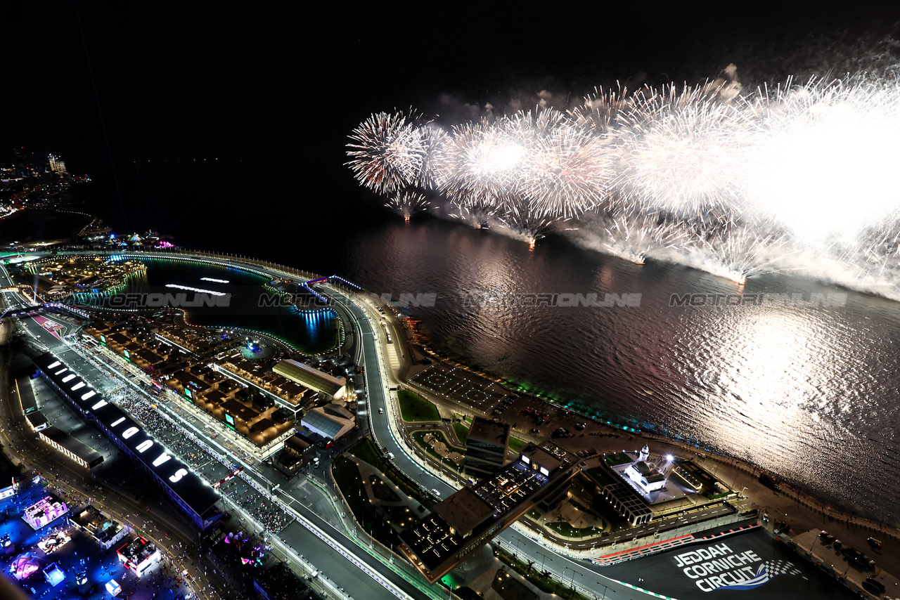 GP ARABIA SAUDITA, Circuit Atmosfera - fireworks at the end of the race.

19.03.2023. Formula 1 World Championship, Rd 2, Saudi Arabian Grand Prix, Jeddah, Saudi Arabia, Gara Day.

- www.xpbimages.com, EMail: requests@xpbimages.com © Copyright: Moy / XPB Images