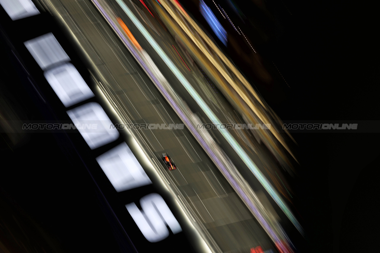 GP ARABIA SAUDITA, Sergio Perez (MEX) Red Bull Racing RB19.

19.03.2023. Formula 1 World Championship, Rd 2, Saudi Arabian Grand Prix, Jeddah, Saudi Arabia, Gara Day.

- www.xpbimages.com, EMail: requests@xpbimages.com © Copyright: Moy / XPB Images