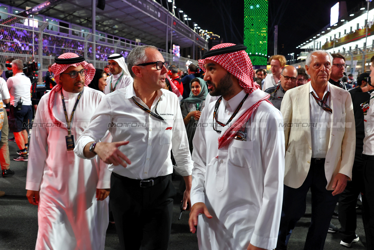 GP ARABIA SAUDITA, Stefano Domenicali (ITA) Formula One President e CEO on the grid.

19.03.2023. Formula 1 World Championship, Rd 2, Saudi Arabian Grand Prix, Jeddah, Saudi Arabia, Gara Day.

 - www.xpbimages.com, EMail: requests@xpbimages.com © Copyright: Coates / XPB Images