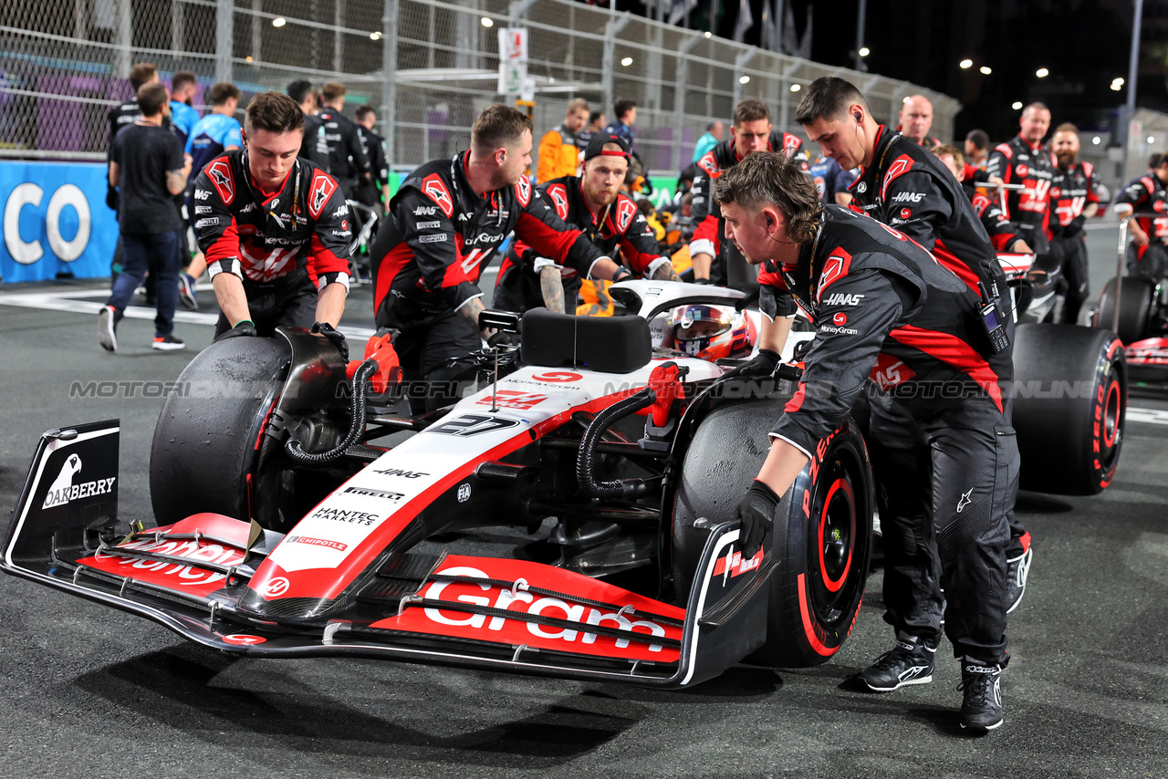 GP ARABIA SAUDITA, Nico Hulkenberg (GER) Haas VF-23 on the grid.

19.03.2023. Formula 1 World Championship, Rd 2, Saudi Arabian Grand Prix, Jeddah, Saudi Arabia, Gara Day.

- www.xpbimages.com, EMail: requests@xpbimages.com © Copyright: Rew / XPB Images