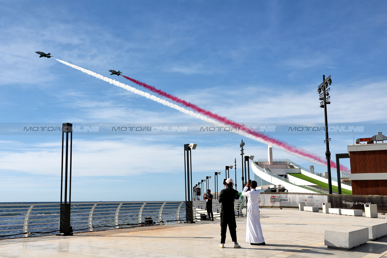 GP ARABIA SAUDITA, Atmosphere - Corniche - air display.

19.03.2023. Formula 1 World Championship, Rd 2, Saudi Arabian Grand Prix, Jeddah, Saudi Arabia, Gara Day.

- www.xpbimages.com, EMail: requests@xpbimages.com © Copyright: Rew / XPB Images