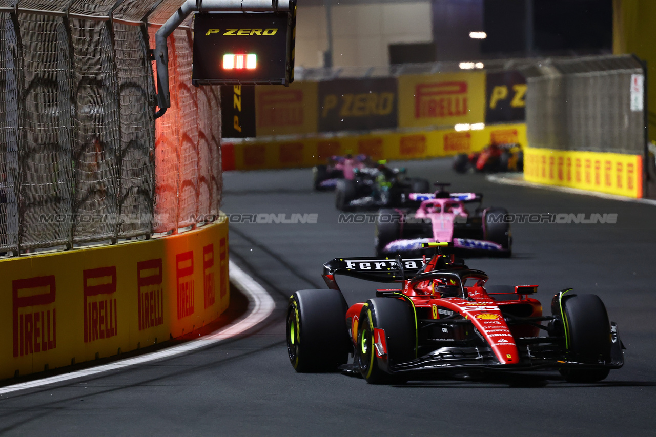 GP ARABIA SAUDITA, Carlos Sainz Jr (ESP) Ferrari SF-23.

19.03.2023. Formula 1 World Championship, Rd 2, Saudi Arabian Grand Prix, Jeddah, Saudi Arabia, Gara Day.

- www.xpbimages.com, EMail: requests@xpbimages.com © Copyright: Batchelor / XPB Images