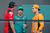 GP ARABIA SAUDITA, (L to R): Carlos Sainz Jr (ESP) Ferrari with Fernando Alonso (ESP) Aston Martin F1 Team e Lando Norris (GBR) McLaren on the drivers' parade.
19.03.2023. Formula 1 World Championship, Rd 2, Saudi Arabian Grand Prix, Jeddah, Saudi Arabia, Gara Day.
- www.xpbimages.com, EMail: requests@xpbimages.com © Copyright: Batchelor / XPB Images