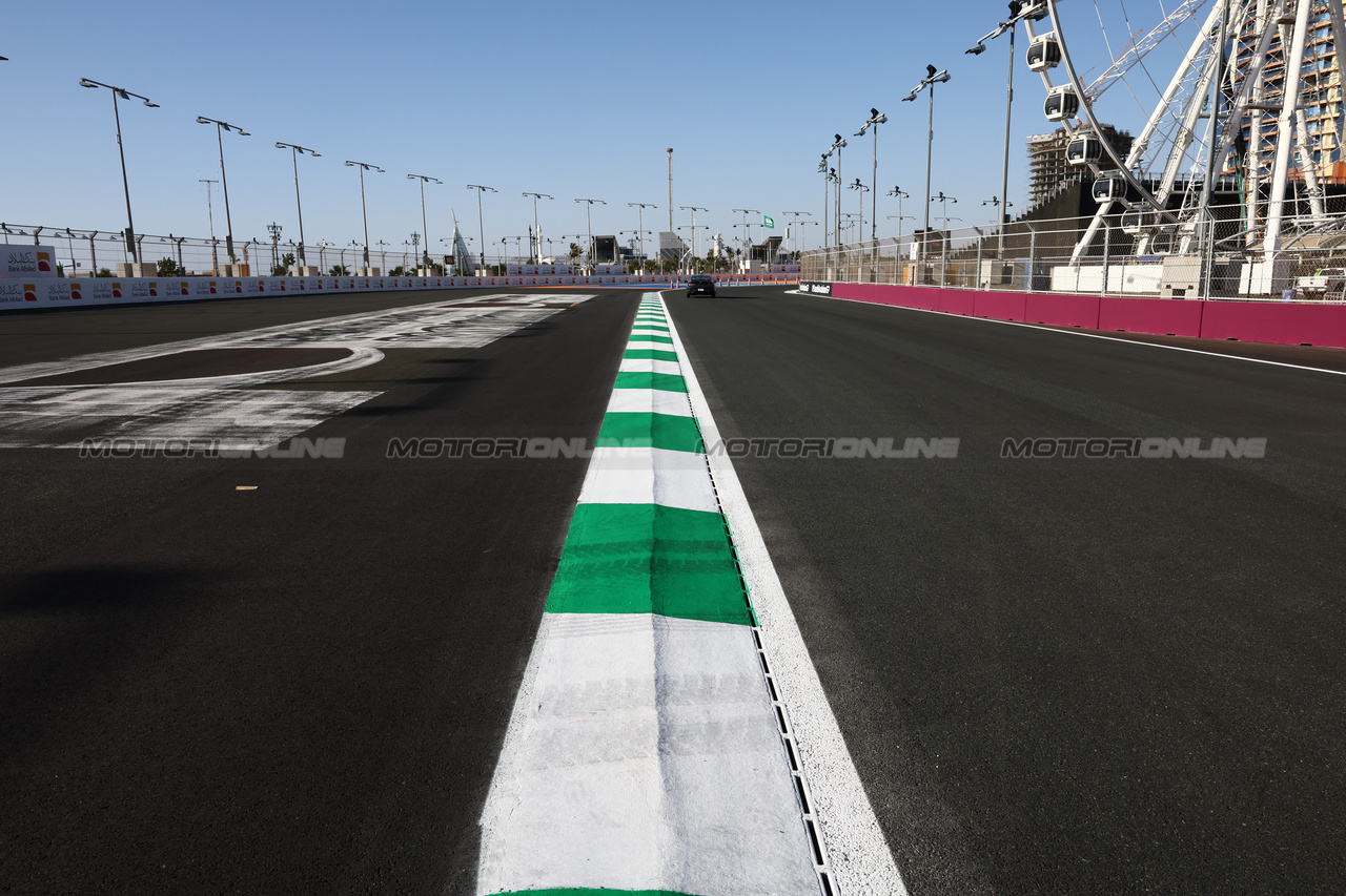 GP ARABIA SAUDITA, Turn 8 exit curb.
16.03.2023. Formula 1 World Championship, Rd 2, Saudi Arabian Grand Prix, Jeddah, Saudi Arabia, Preparation Day.
- www.xpbimages.com, EMail: requests@xpbimages.com ¬© Copyright: Batchelor / XPB Images