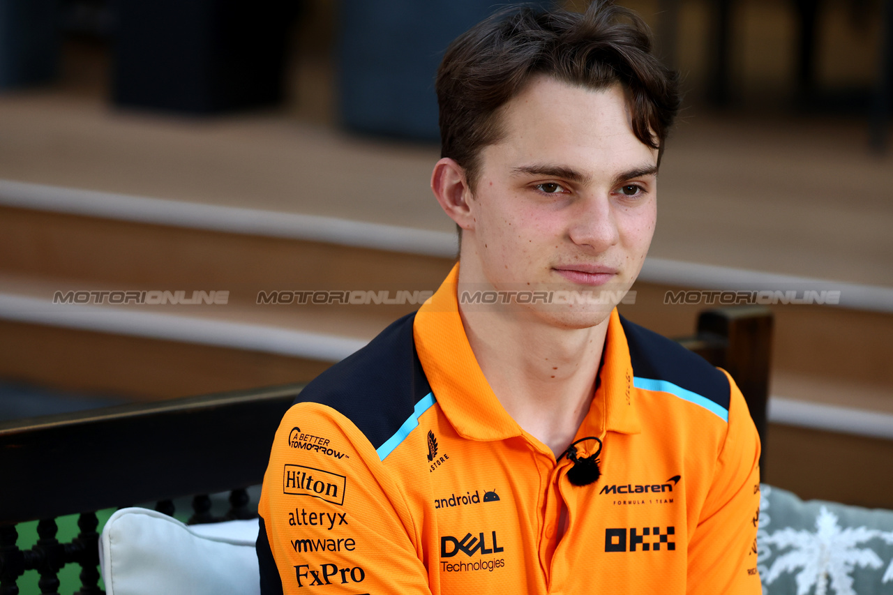 GP ARABIA SAUDITA, Oscar Piastri (AUS) McLaren.

16.03.2023. Formula 1 World Championship, Rd 2, Saudi Arabian Grand Prix, Jeddah, Saudi Arabia, Preparation Day.

- www.xpbimages.com, EMail: requests@xpbimages.com ¬© Copyright: Batchelor / XPB Images