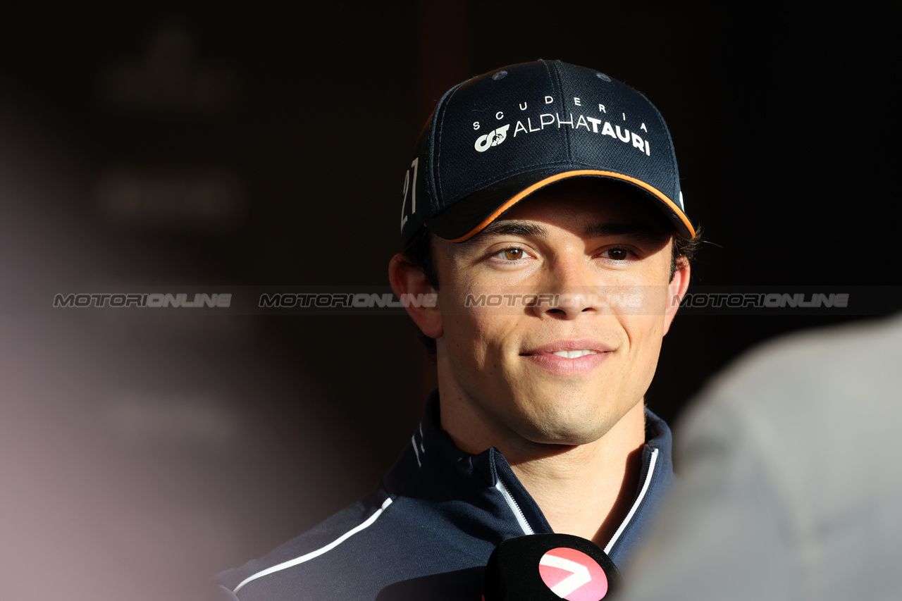 GP ARABIA SAUDITA, Nyck de Vries (NLD) AlphaTauri.

16.03.2023. Formula 1 World Championship, Rd 2, Saudi Arabian Grand Prix, Jeddah, Saudi Arabia, Preparation Day.

- www.xpbimages.com, EMail: requests@xpbimages.com ¬© Copyright: Rew / XPB Images