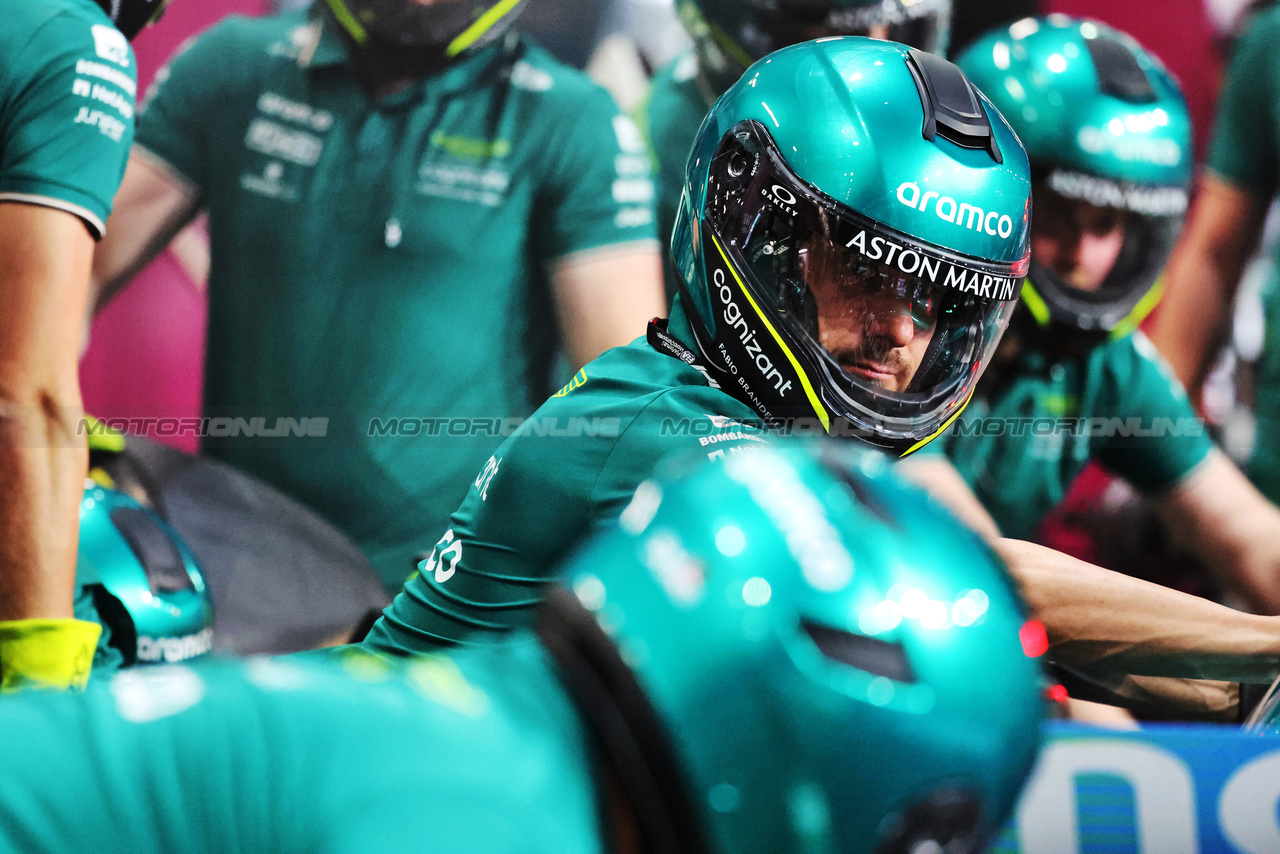 GP ARABIA SAUDITA, Aston Martin F1 Team meccanici practice a pit stop.

16.03.2023. Formula 1 World Championship, Rd 2, Saudi Arabian Grand Prix, Jeddah, Saudi Arabia, Preparation Day.

- www.xpbimages.com, EMail: requests@xpbimages.com ¬© Copyright: Rew / XPB Images