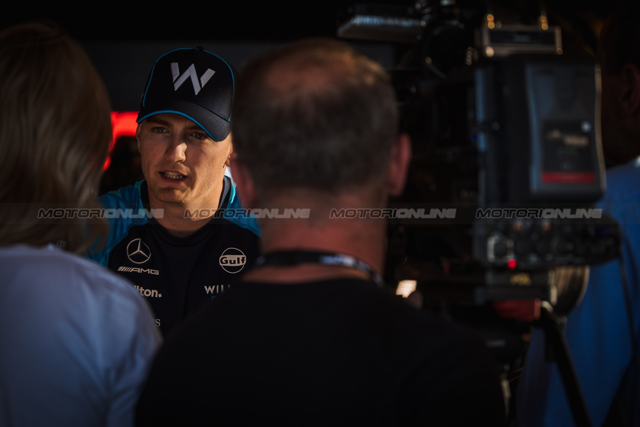 GP ARABIA SAUDITA, Logan Sargeant (USA) Williams Racing with the media.

16.03.2023. Formula 1 World Championship, Rd 2, Saudi Arabian Grand Prix, Jeddah, Saudi Arabia, Preparation Day.

- www.xpbimages.com, EMail: requests@xpbimages.com ¬© Copyright: Bearne / XPB Images