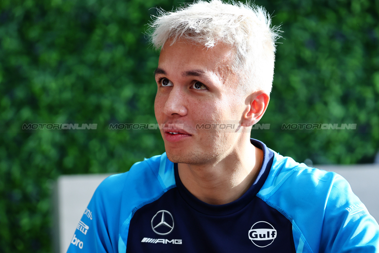 GP ARABIA SAUDITA, Alexander Albon (THA) Williams Racing.

16.03.2023. Formula 1 World Championship, Rd 2, Saudi Arabian Grand Prix, Jeddah, Saudi Arabia, Preparation Day.

- www.xpbimages.com, EMail: requests@xpbimages.com ¬© Copyright: Batchelor / XPB Images