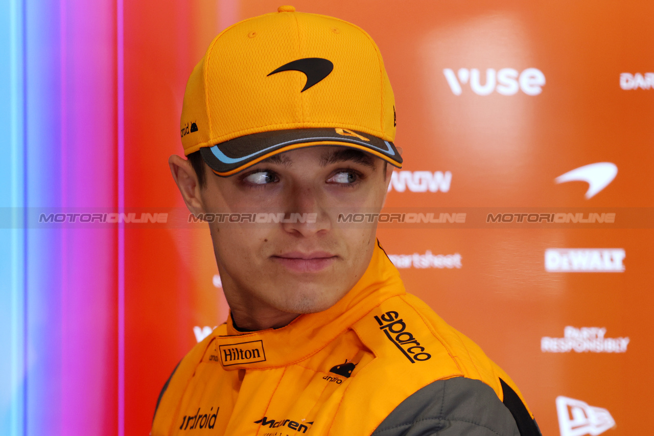 GP ARABIA SAUDITA, Lando Norris (GBR) McLaren.

18.03.2023. Formula 1 World Championship, Rd 2, Saudi Arabian Grand Prix, Jeddah, Saudi Arabia, Qualifiche Day.

- www.xpbimages.com, EMail: requests@xpbimages.com © Copyright: Bearne / XPB Images