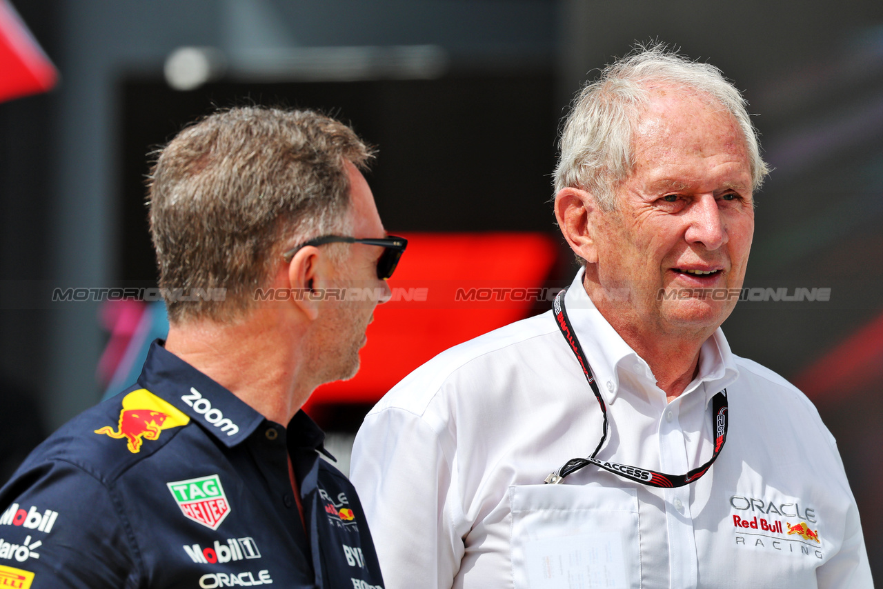 GP ARABIA SAUDITA, (L to R): Christian Horner (GBR) Red Bull Racing Team Principal with Dr Helmut Marko (AUT) Red Bull Motorsport Consultant.

18.03.2023. Formula 1 World Championship, Rd 2, Saudi Arabian Grand Prix, Jeddah, Saudi Arabia, Qualifiche Day.

- www.xpbimages.com, EMail: requests@xpbimages.com © Copyright: Rew / XPB Images