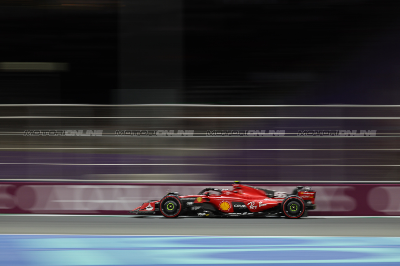 GP ARABIA SAUDITA, Carlos Sainz Jr (ESP) Ferrari SF-23.

18.03.2023. Formula 1 World Championship, Rd 2, Saudi Arabian Grand Prix, Jeddah, Saudi Arabia, Qualifiche Day.

- www.xpbimages.com, EMail: requests@xpbimages.com © Copyright: Rew / XPB Images