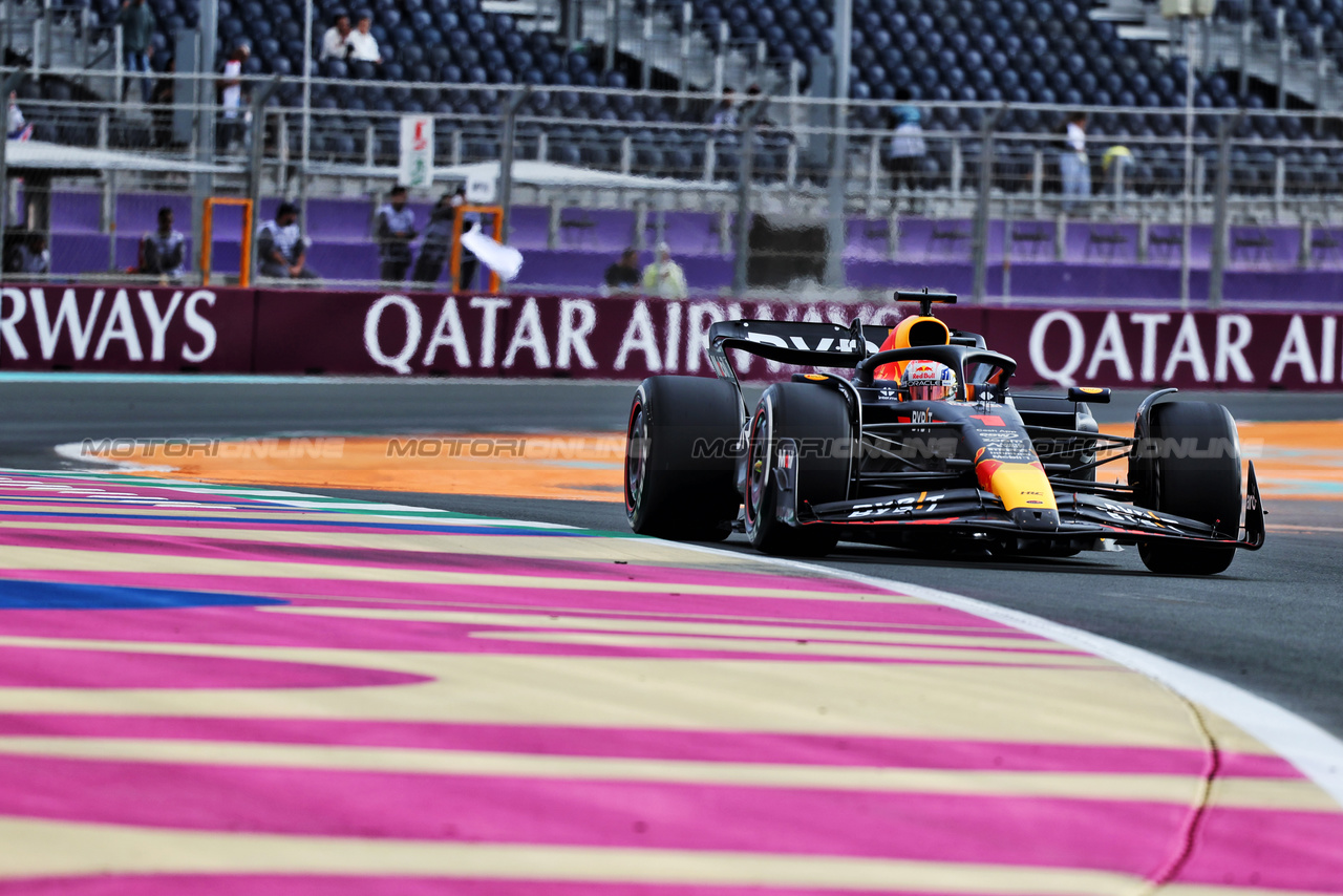 GP ARABIA SAUDITA, Max Verstappen (NLD) Red Bull Racing RB19.

18.03.2023. Formula 1 World Championship, Rd 2, Saudi Arabian Grand Prix, Jeddah, Saudi Arabia, Qualifiche Day.

- www.xpbimages.com, EMail: requests@xpbimages.com © Copyright: Rew / XPB Images