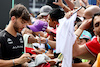 GP ARABIA SAUDITA, Pierre Gasly (FRA) Alpine F1 Team with fans.
18.03.2023. Formula 1 World Championship, Rd 2, Saudi Arabian Grand Prix, Jeddah, Saudi Arabia, Qualifiche Day.
- www.xpbimages.com, EMail: requests@xpbimages.com © Copyright: Moy / XPB Images