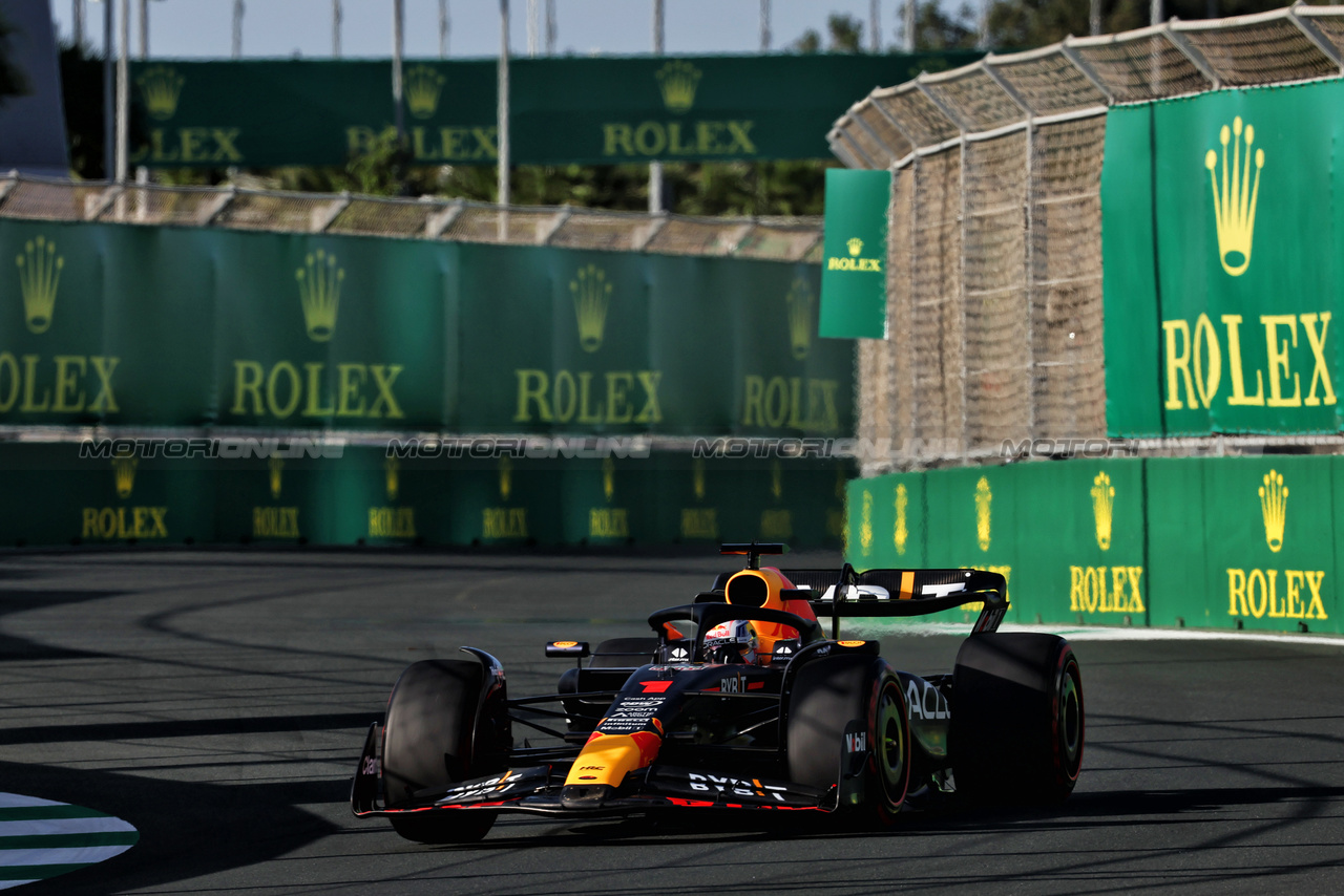 GP ARABIA SAUDITA, Max Verstappen (NLD) Red Bull Racing RB19.

17.03.2023. Formula 1 World Championship, Rd 2, Saudi Arabian Grand Prix, Jeddah, Saudi Arabia, Practice Day.

- www.xpbimages.com, EMail: requests@xpbimages.com © Copyright: Moy / XPB Images