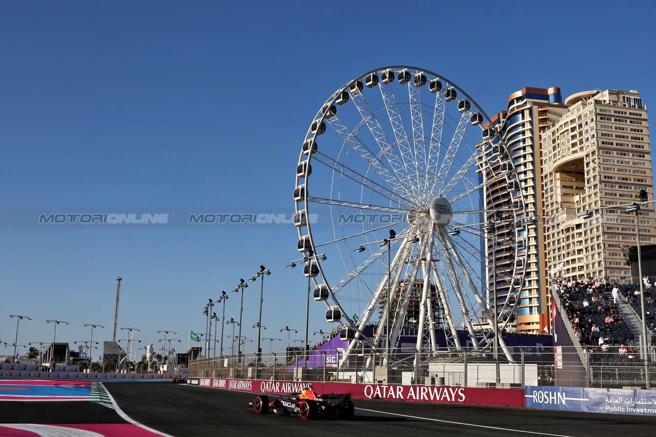 GP ARABIA SAUDITA, Sergio Perez (MEX) Red Bull Racing RB19.

17.03.2023. Formula 1 World Championship, Rd 2, Saudi Arabian Grand Prix, Jeddah, Saudi Arabia, Practice Day.

- www.xpbimages.com, EMail: requests@xpbimages.com © Copyright: Moy / XPB Images