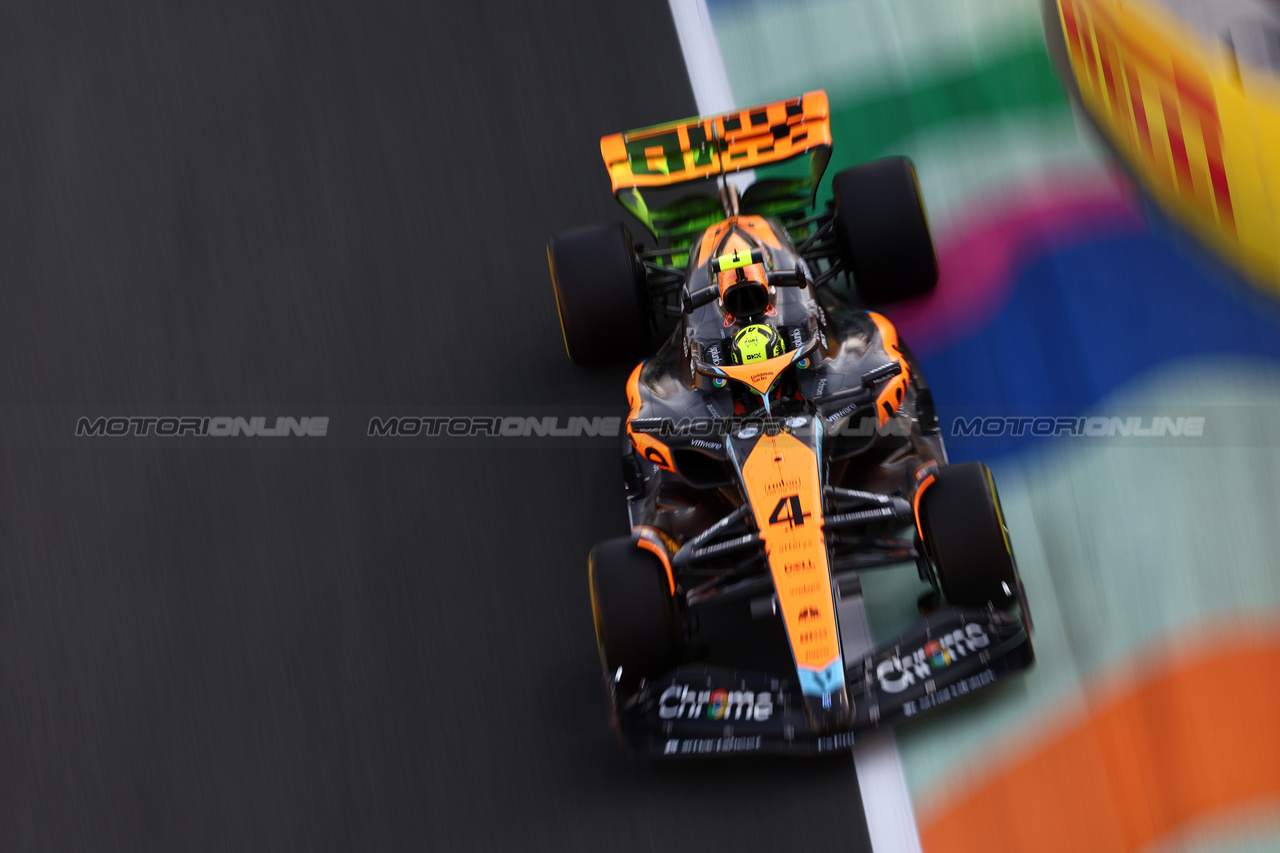 GP ARABIA SAUDITA, Lando Norris (GBR) McLaren MCL60.

17.03.2023. Formula 1 World Championship, Rd 2, Saudi Arabian Grand Prix, Jeddah, Saudi Arabia, Practice Day.

 - www.xpbimages.com, EMail: requests@xpbimages.com © Copyright: Coates / XPB Images