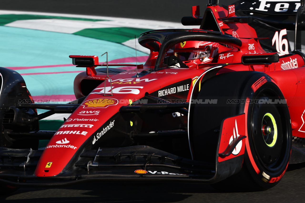 GP ARABIA SAUDITA, Charles Leclerc (MON) Ferrari SF-23.

17.03.2023. Formula 1 World Championship, Rd 2, Saudi Arabian Grand Prix, Jeddah, Saudi Arabia, Practice Day.

 - www.xpbimages.com, EMail: requests@xpbimages.com © Copyright: Coates / XPB Images