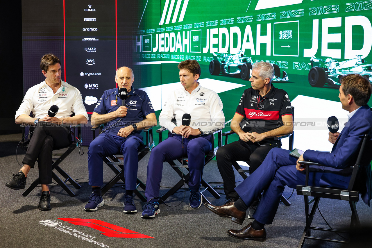 GP ARABIA SAUDITA, (L to R): Toto Wolff (GER) Mercedes AMG F1 Shareholder e Executive Director; Franz Tost (AUT) AlphaTauri Team Principal; James Vowles (GBR) Williams Racing Team Principal; e Alessandro Alunni Bravi (ITA) Alfa Romeo F1 Team Managing Director e Team Representative, in the FIA Press Conference.

17.03.2023. Formula 1 World Championship, Rd 2, Saudi Arabian Grand Prix, Jeddah, Saudi Arabia, Practice Day.

- www.xpbimages.com, EMail: requests@xpbimages.com © Copyright: XPB Images