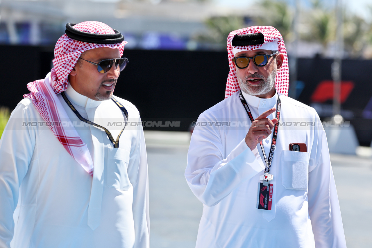 GP ARABIA SAUDITA, (L to R): Sheikh Salman bin Isa Al-Khalifa (BRN) Chief Executive of Bahrain International Circuit with Prince Khalid Bin Sultan Al Faisal (KSA) President of the Saudi Automobile e Motorcycle Federation.

17.03.2023. Formula 1 World Championship, Rd 2, Saudi Arabian Grand Prix, Jeddah, Saudi Arabia, Practice Day.

- www.xpbimages.com, EMail: requests@xpbimages.com © Copyright: Moy / XPB Images