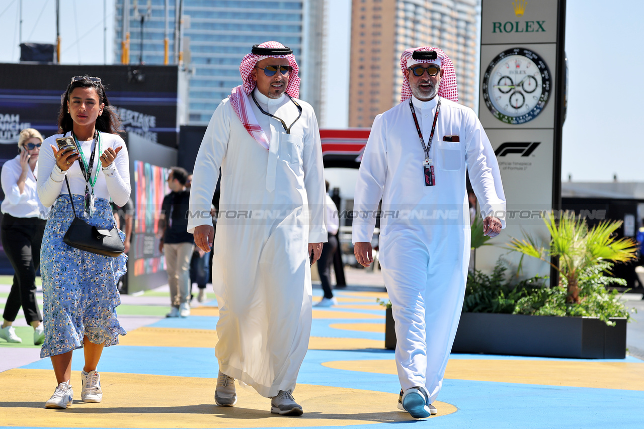 GP ARABIA SAUDITA, (L to R): Sheikh Salman bin Isa Al-Khalifa (BRN) Chief Executive of Bahrain International Circuit with Prince Khalid Bin Sultan Al Faisal (KSA) President of the Saudi Automobile e Motorcycle Federation.

17.03.2023. Formula 1 World Championship, Rd 2, Saudi Arabian Grand Prix, Jeddah, Saudi Arabia, Practice Day.

- www.xpbimages.com, EMail: requests@xpbimages.com © Copyright: Rew / XPB Images