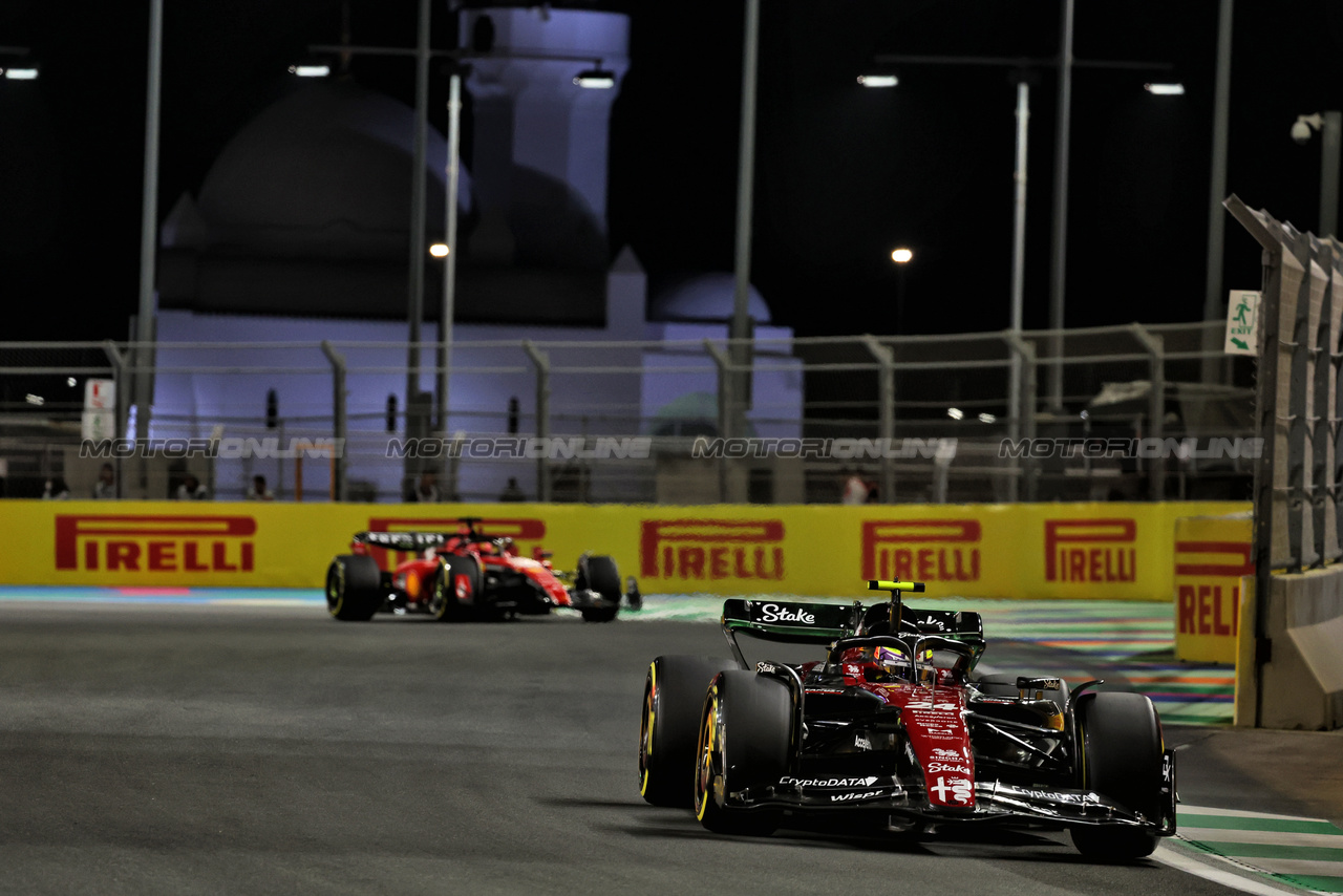 GP ARABIA SAUDITA, Zhou Guanyu (CHN) Alfa Romeo F1 Team C43.

17.03.2023. Formula 1 World Championship, Rd 2, Saudi Arabian Grand Prix, Jeddah, Saudi Arabia, Practice Day.

- www.xpbimages.com, EMail: requests@xpbimages.com © Copyright: Bearne / XPB Images