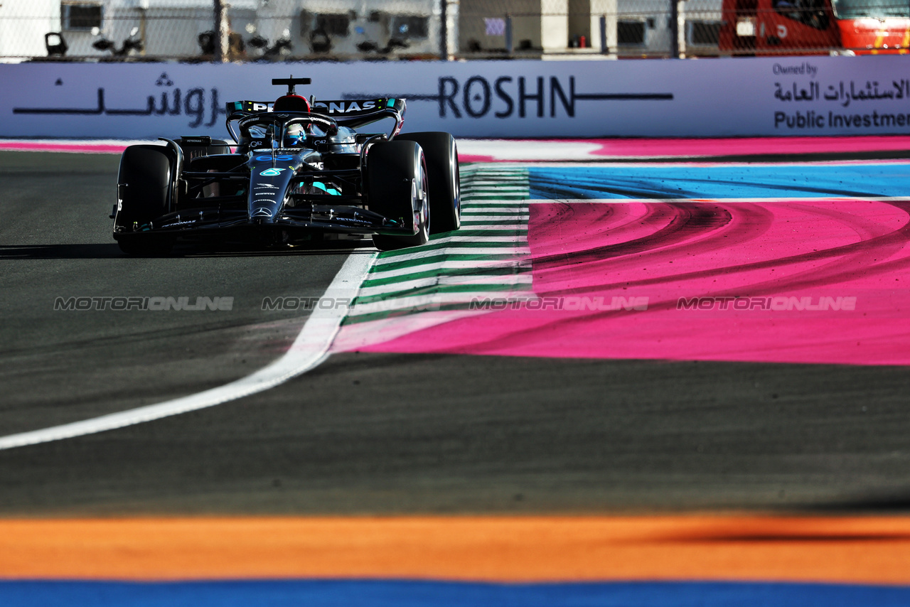 GP ARABIA SAUDITA, George Russell (GBR) Mercedes AMG F1 W14.

17.03.2023. Formula 1 World Championship, Rd 2, Saudi Arabian Grand Prix, Jeddah, Saudi Arabia, Practice Day.

- www.xpbimages.com, EMail: requests@xpbimages.com © Copyright: Moy / XPB Images